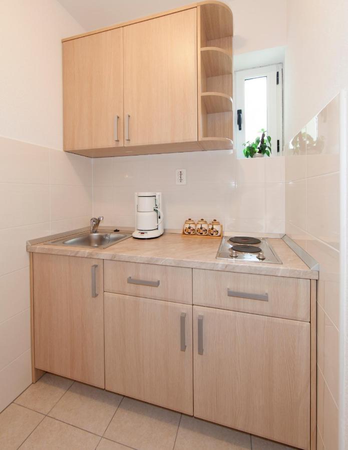 Apartmani Iva Tučepi エクステリア 写真