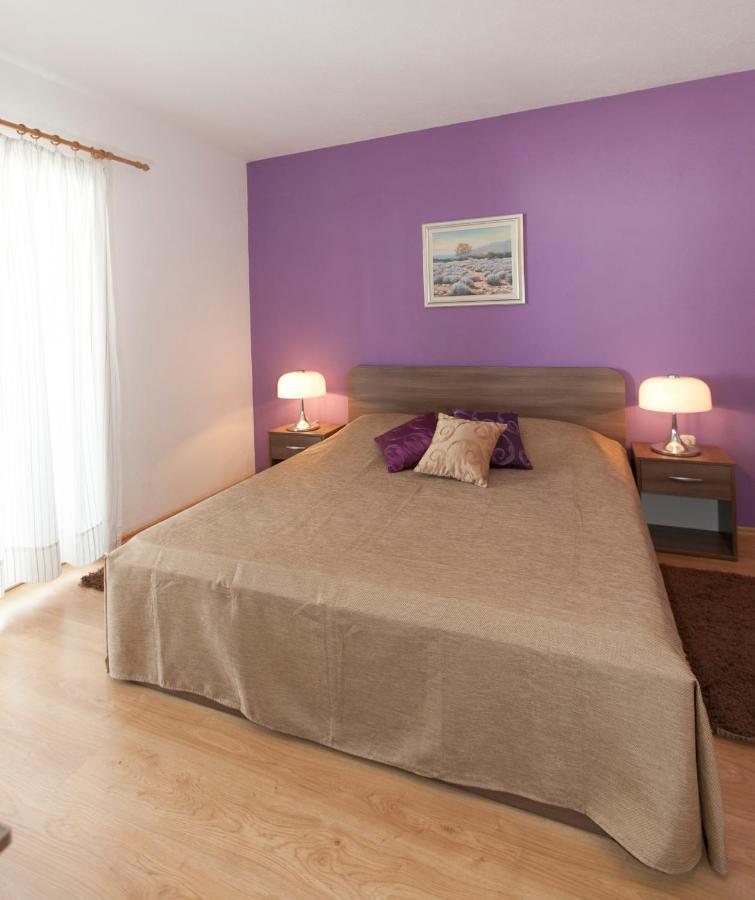 Apartmani Iva Tučepi エクステリア 写真