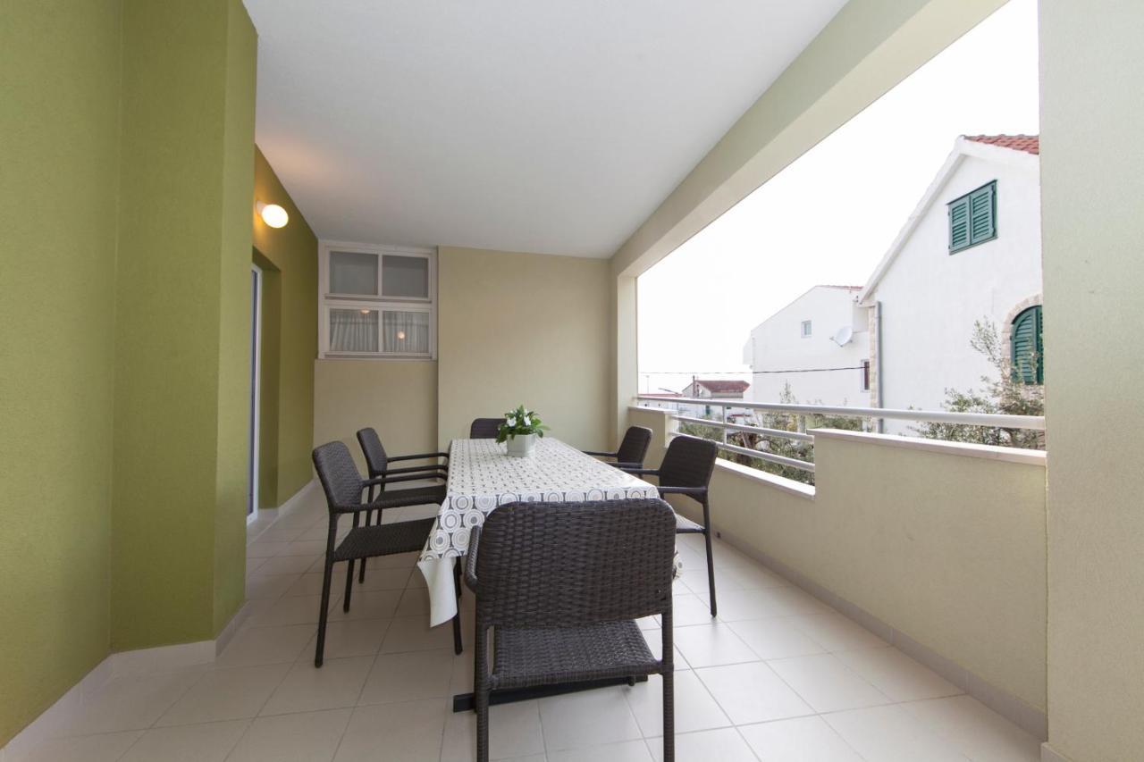 Apartmani Iva Tučepi エクステリア 写真