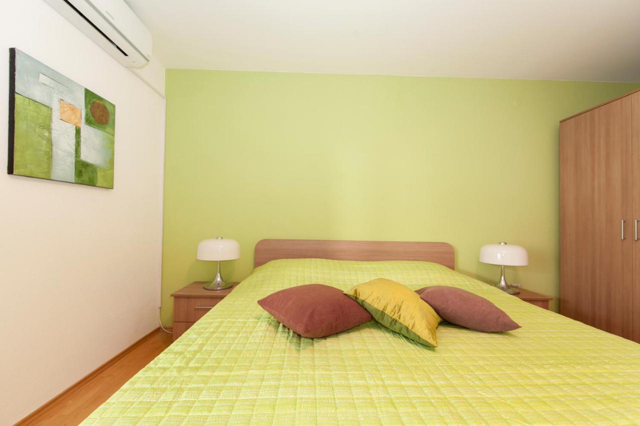 Apartmani Iva Tučepi エクステリア 写真