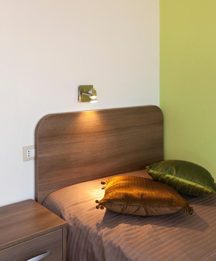 Apartmani Iva Tučepi エクステリア 写真