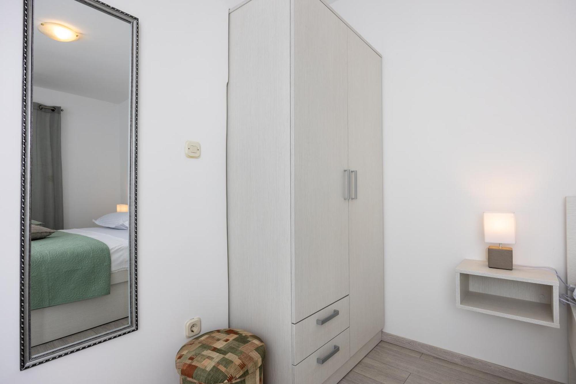 Apartmani Iva Tučepi エクステリア 写真