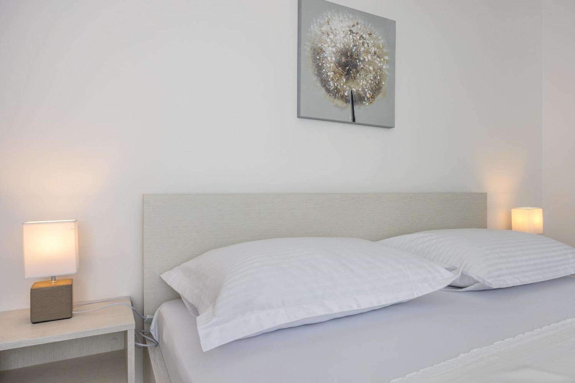 Apartmani Iva Tučepi エクステリア 写真