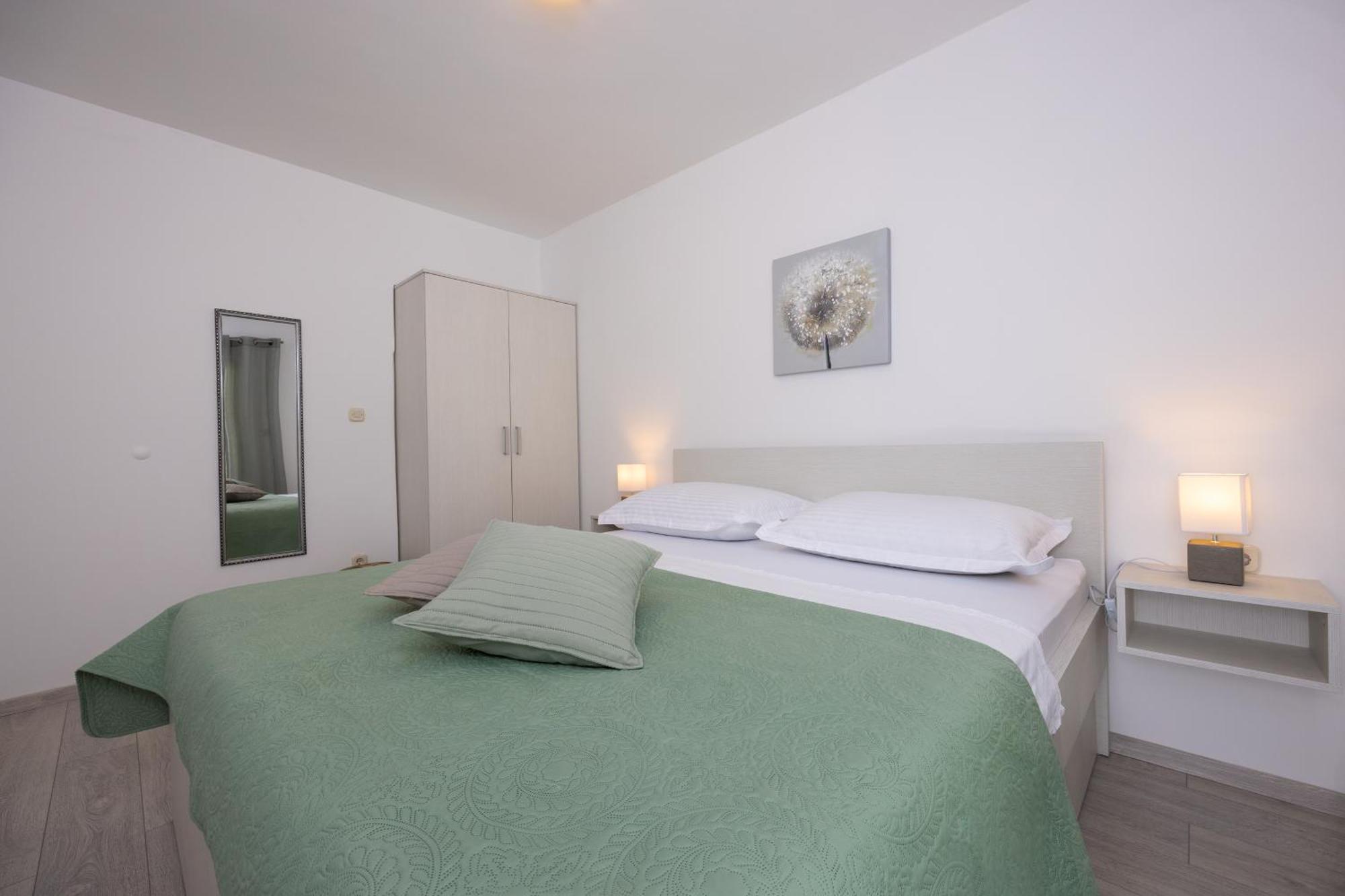 Apartmani Iva Tučepi エクステリア 写真
